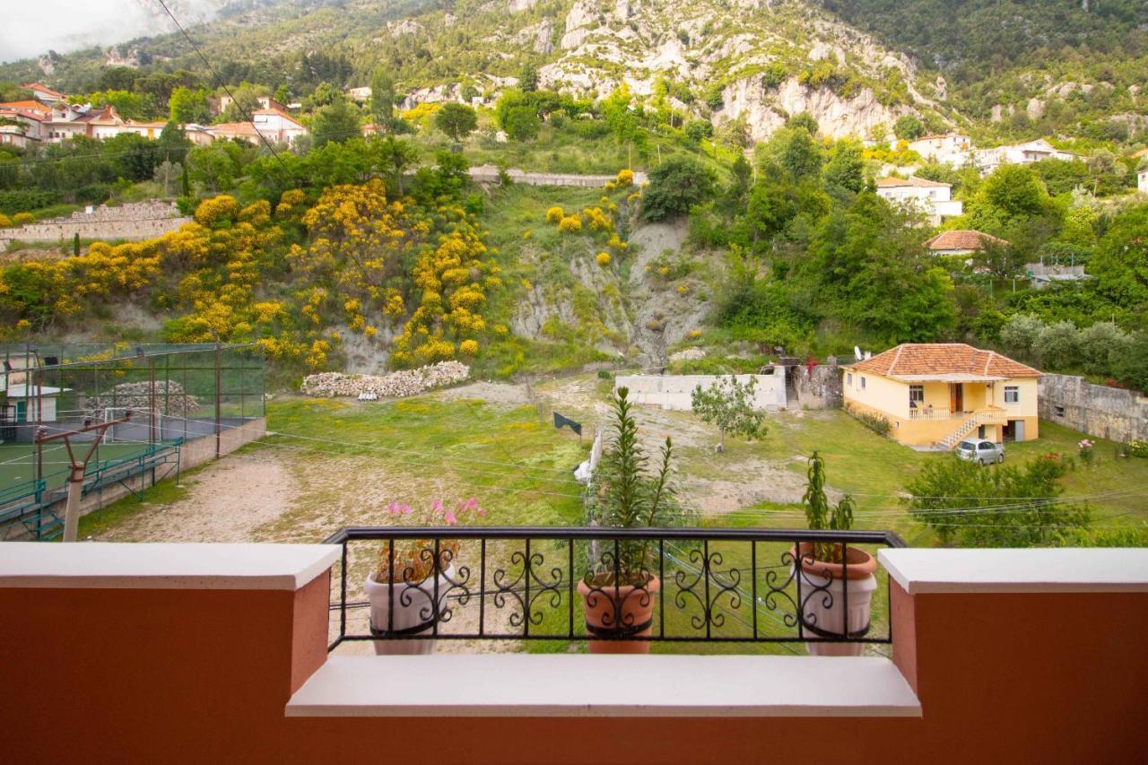 Kalaja Inn Krujë المظهر الخارجي الصورة