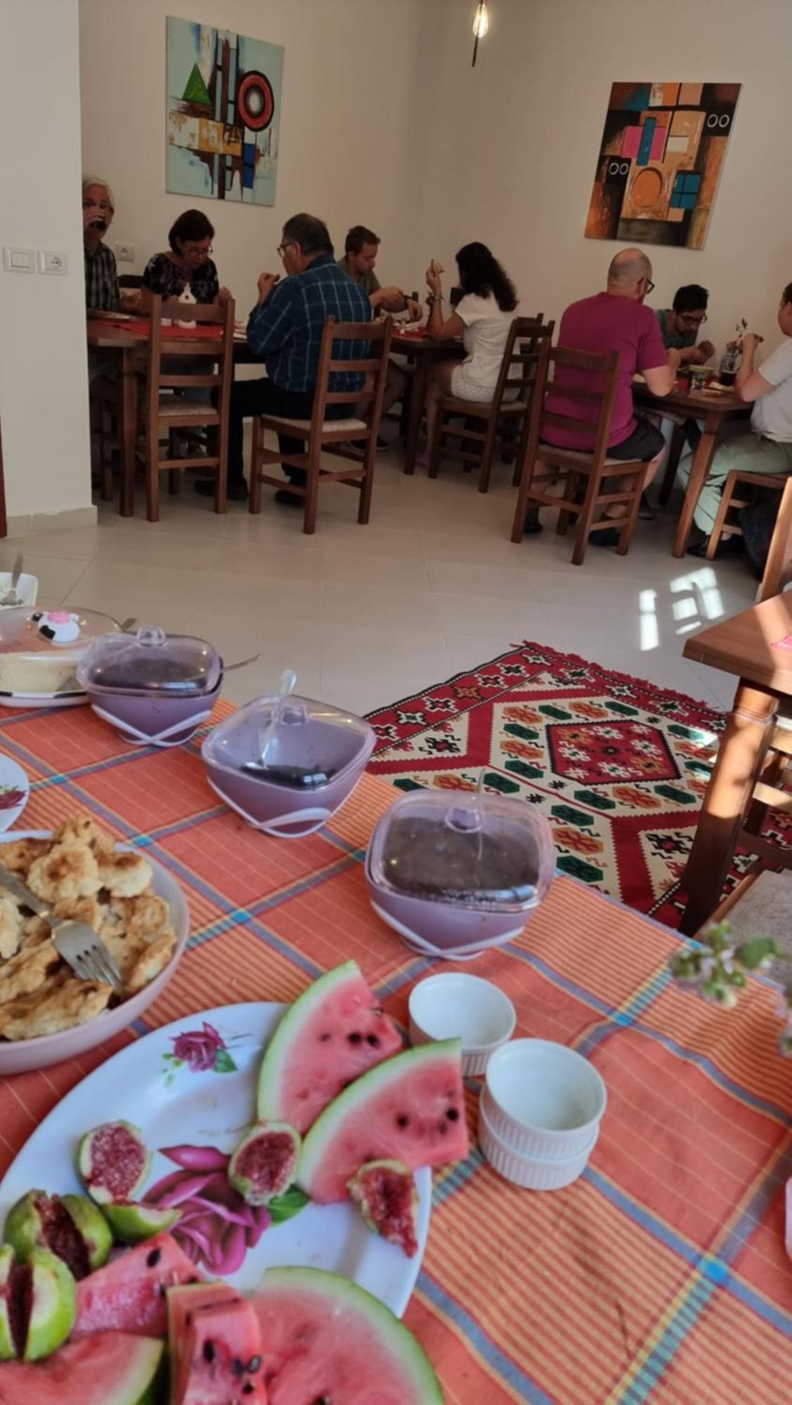 Kalaja Inn Krujë المظهر الخارجي الصورة