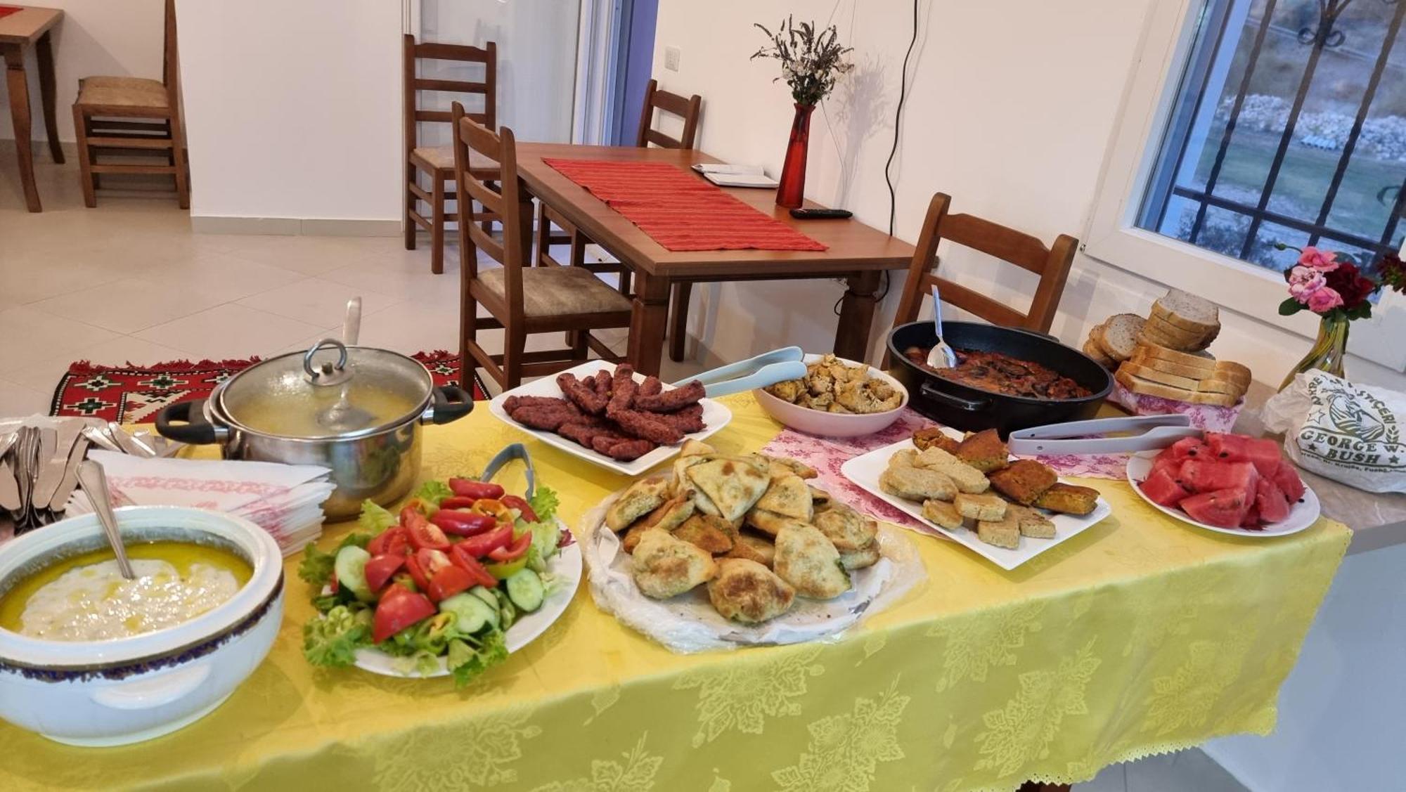 Kalaja Inn Krujë المظهر الخارجي الصورة