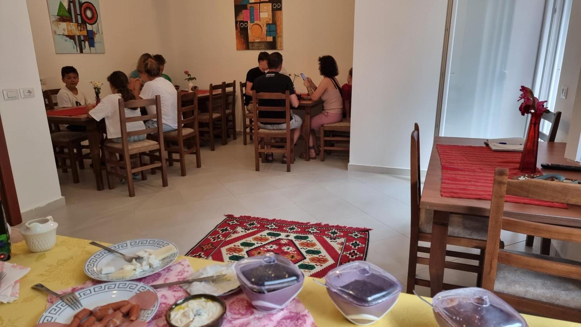 Kalaja Inn Krujë المظهر الخارجي الصورة